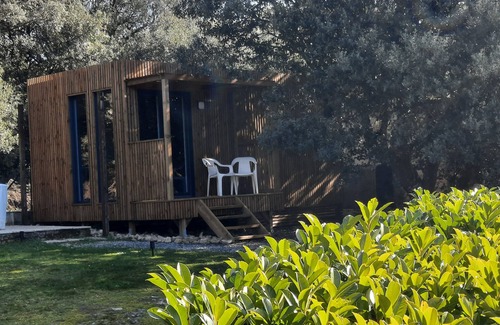 Brousses-et-Villaret Bed & Breakfast | Lodge sous les chênes en montagne noire/Carcassonne