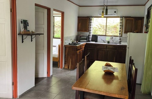 Parrita House | Lodge with Private 40ha Jungle Reserve