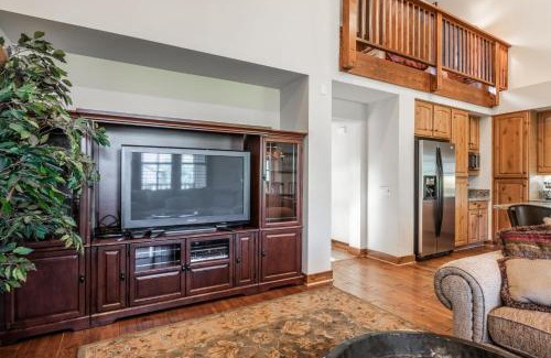 Mammoth Lakes House | Lodges 1112 - 3 Bed townhome with Loft