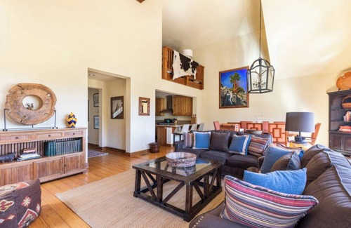 Mammoth Lakes House | Lodges 1178-Stunning alpine lodge with incredible mountain golf course views!