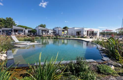 Port-Saint-Louis-du-Rhone Hotel | Lodges de Camargue