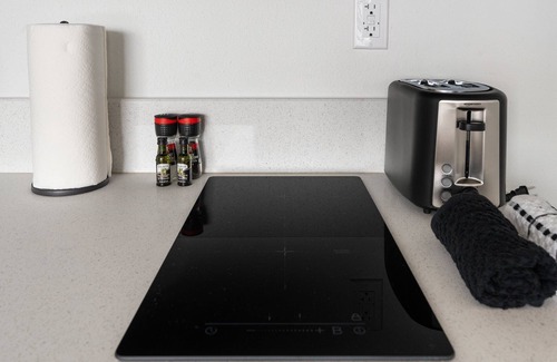 Greenway Plaza-Upper Kirby Apartment | Lodgeur | Calm studio near Levy Park | Upper Kirby