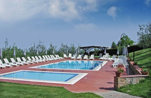 Montaione Apartment | Lodging in Tuscany,pool,children pool,Aircon,family and children friendly, sl3