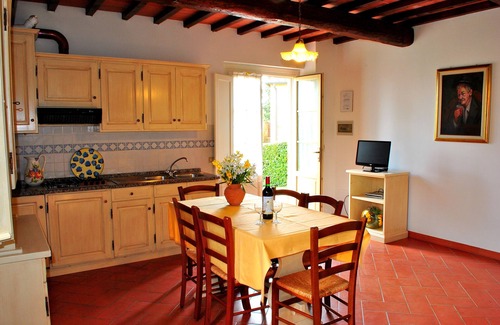 Montaione Apartment | Lodging in Tuscany,pool,children pool,Aircon,family and children friendly, sl3