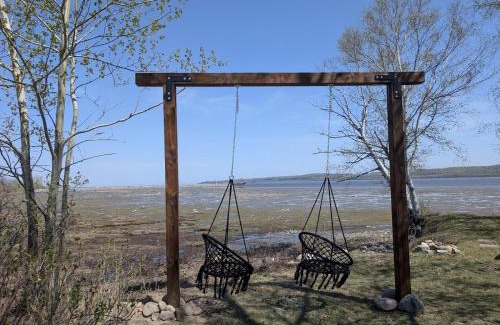 Ste Anne de Beaupre Apartment | Loft 10 - 2 min du Bord de l'eau Foyer & Barbecue
