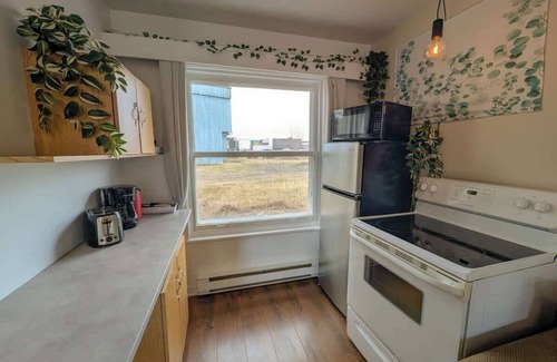 Ste Anne de Beaupre Apartment | Loft 5 | 2 Min Waterfront | BBQ & Fireplace