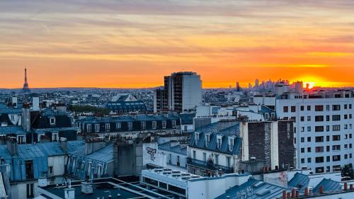 Quartier de la Folie-Mericourt Apartment | Loft 80m2 Parking Vues magiques