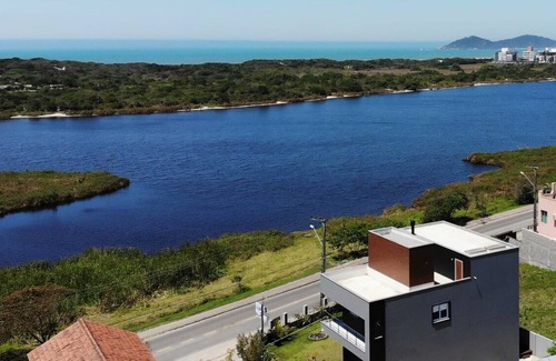 Lagoa Pequena House | LOFT and SUITE - Lagoon View by the Beach - Lagoinha´s Guest House