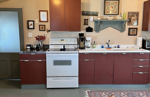 Luray Apartment | Loft Apartment with Mountain Views on 200 acre private farm. 2 night minimum