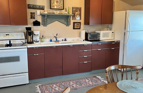 Luray Apartment | Loft Apartment with Mountain Views on 200 acre private farm. 2 night minimum