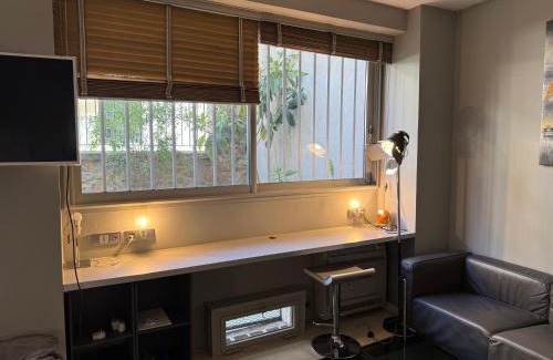 Val-de-Grace Apartment | Loft atypique avec terrasse, calme et cosy
