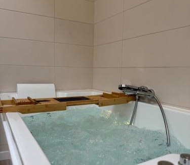 Republique Apartment | Loft avec Jaccuzi