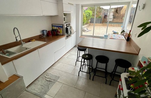Castelnau-le-Lez Apartment | Loft Avec Jardin, Parking, Clim et Wifi, Proche Centre Ville, Idéal Pour Famille