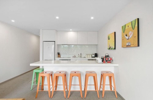 Queenstown City Centre Apartment | Loft Bach Karo - Close to town