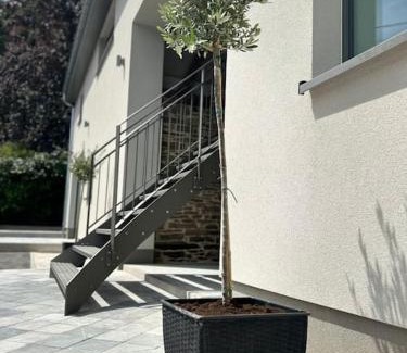 Basse-Bodeux Apartment | Loft blanc (baignoire balnéo et sauna)