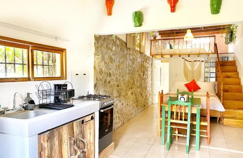 Panajachel House | Loft Boho Centro Panajachel / Parqueo / Jardín