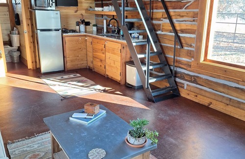 Pawhuska Cabin | Loft cabin close to Pioneer Woman's Mercantile