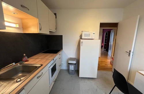 Lisieux Apartment | Loft calme sur la rivière avec parking