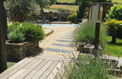 Cognat-Lyonne House | Loft cosy avec piscine et spa, à 10 min de Vichy, proche golf et nature - FR-1-489-337