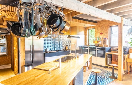 Brive-la-Gaillarde Apartment | Loft d'exception style industriel - atypique 11p.