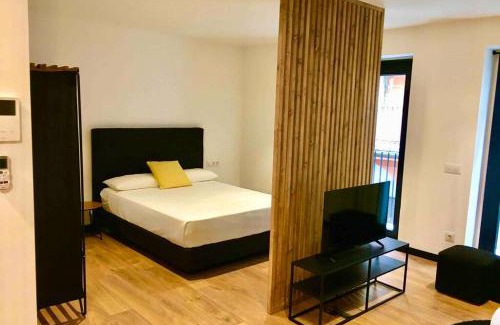 Figueres Apartment | LOFT DE DISEÑO CON BALCON