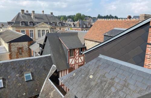 Lisieux Apartment | Loft duplex de charme 8 p plein centre