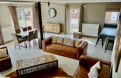Maisieres Apartment | Loft en Duplex avec terrasse 3 chambres proche Pairi Daiza