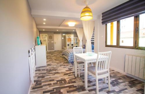 Cimadevilla Apartment | Loft en Gijón - Cimavilla con vistas al cerro