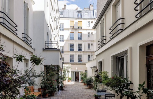 Quartier de Rochechouart Apartment | Loft Haut de Gamme Paris 9ème Rue Rochechouart