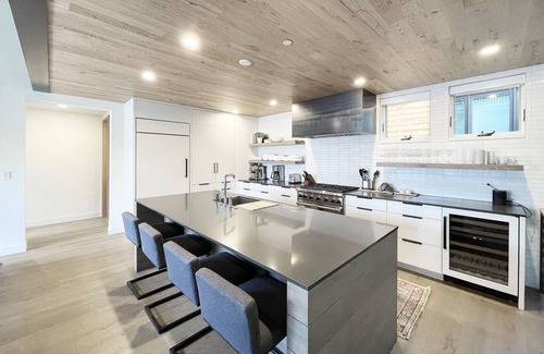 Telluride Condo | LOFT HOUSE 101 at TRANSFER- New modern luxury loft, three beautiful stories, nex