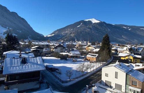 Maishofen Apartment | Loft im Turm