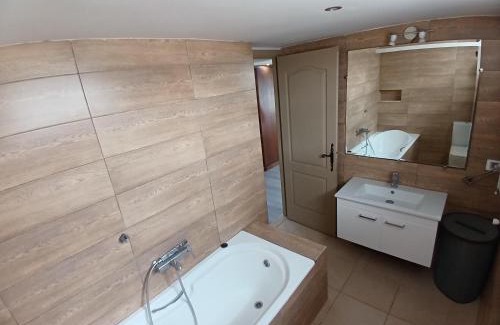 Les Berges du Lac Apartment | Loft inn les berges du lac 1