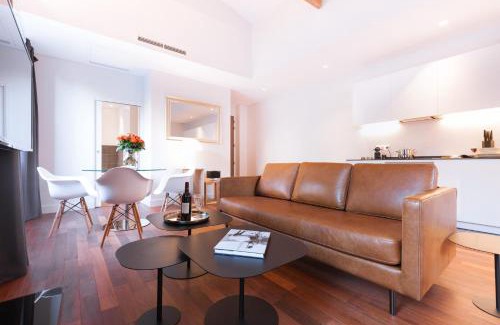 Hotel de Ville - Quinconces Bed & Breakfast | LOFT luxe hyper centre: terrasse/piscine/salle de sport