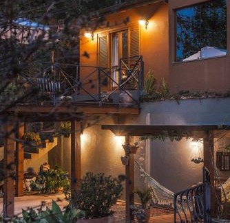 Santo Antonio do Pinhal Apartment | LOFT LUZ