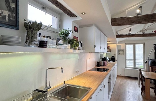 Quartier de la Folie-Mericourt Apartment | Loft Marais 100 m2 in the heart of Paris