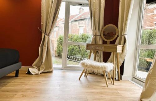 Sainte-Anne - Faubourg Noyon Apartment | Loft O'Chalet - 10 min GARE - PARKING PRIVÉ