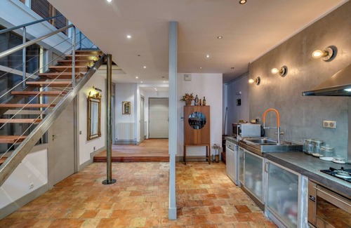 6th Arrondissement Apartment | Loft Paradis - Hyper Centre & Boat on request