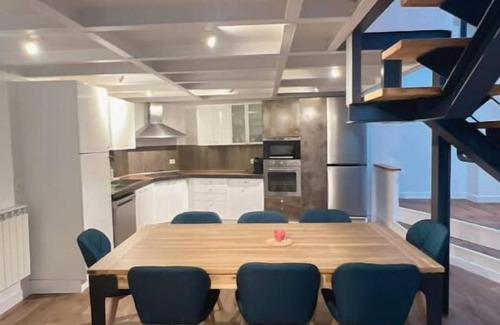 Saint-Vincent-de-Paul Apartment | Loft Parisien Élégant - Paris 10ème