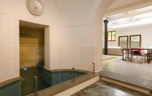 Rione II Trevi Apartment | Loft Rasella with Private Pool&Sauna