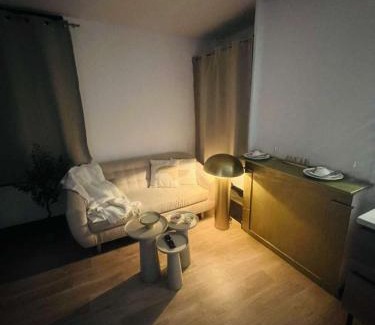 Saint-Acheul Apartment | Loft ravissant 45m2 Jacuzzi RVB NIGHT 2