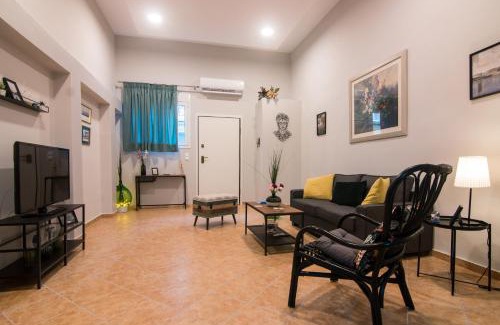 Corfu Town Apartment | Loft renovated flat 5' from the old town Corfu