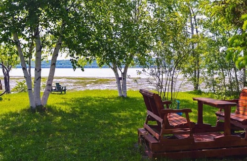 Ste Anne de Beaupre Apartment | Loft River and Mountains 17