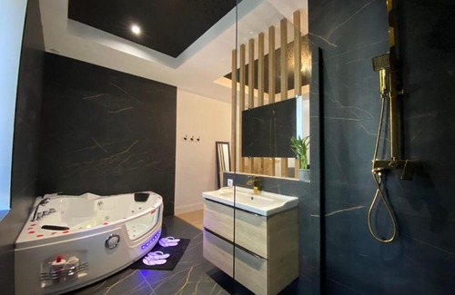 Valbenoite - Le Bernay - Valfuret Apartment | Loft romantique avec jacuzzi comprenant pack romantique et champagne OFFERTS