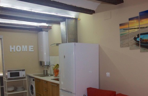 Barrio del Carmen Apartment | LOFT UNDER HOUSING CENTER OF VALENCIA- CIUTAT VELLA