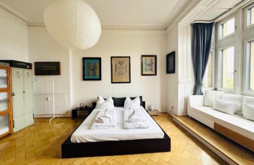Wiesbaden Apartment | LOFT Vanelyn RETRO Central Terrace