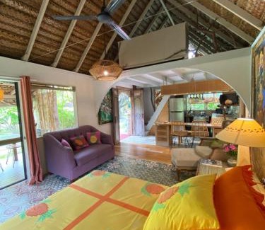 Maharepa House | LOFT VANILLE avec clim et piscine partagee