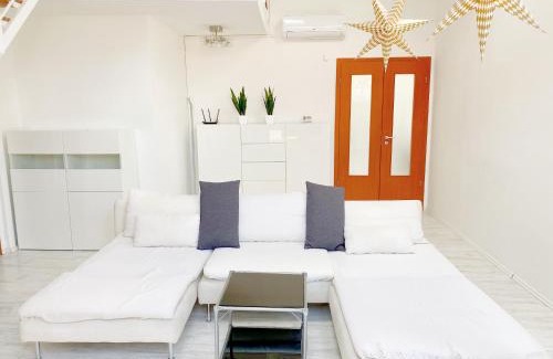 Terezvaros Apartment | Loft with Rooftop and Free parking in Garage