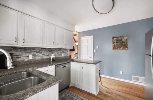 Hedgesville Ski Chalet | Loft, Wood Stove, Fire Pit, Grill & Deck on Creek