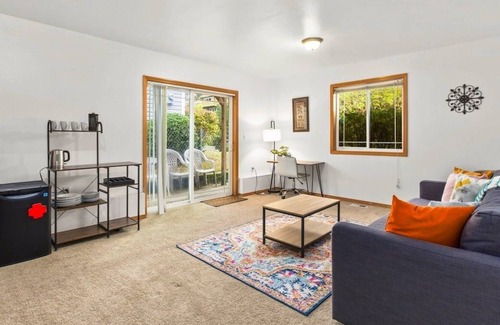 Rainier Valley Apartment | Loftium | Delightful Lower Suite Blocks from Lake Washington