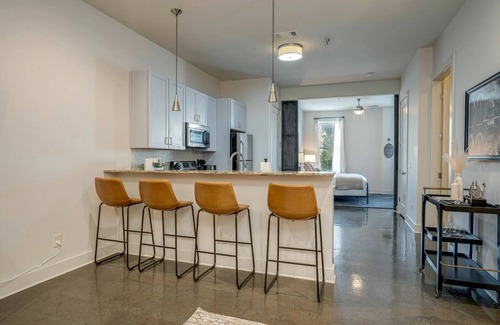 Midtown House | Lofts At 30th - Modernity on West End - 2 Units